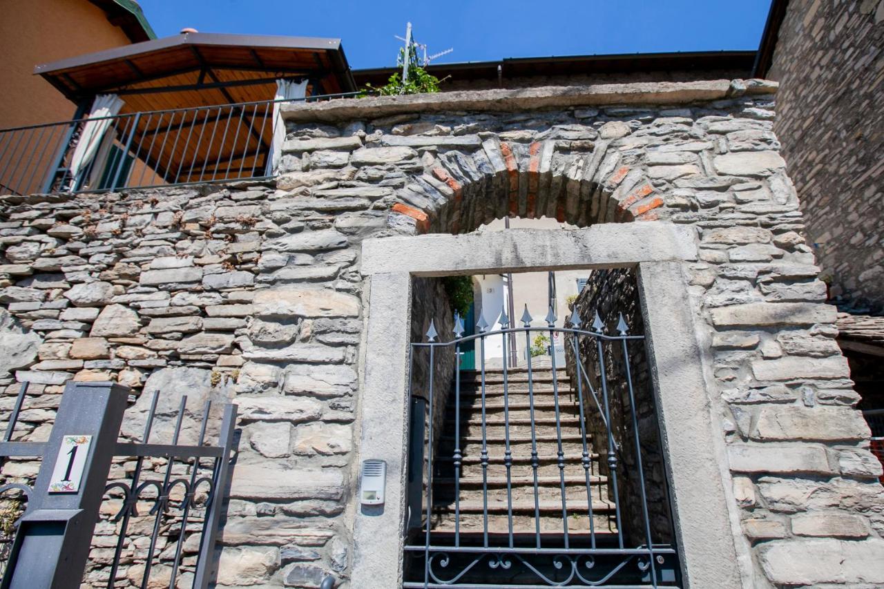 דירות Carate Urio Casa Di Momo מראה חיצוני תמונה